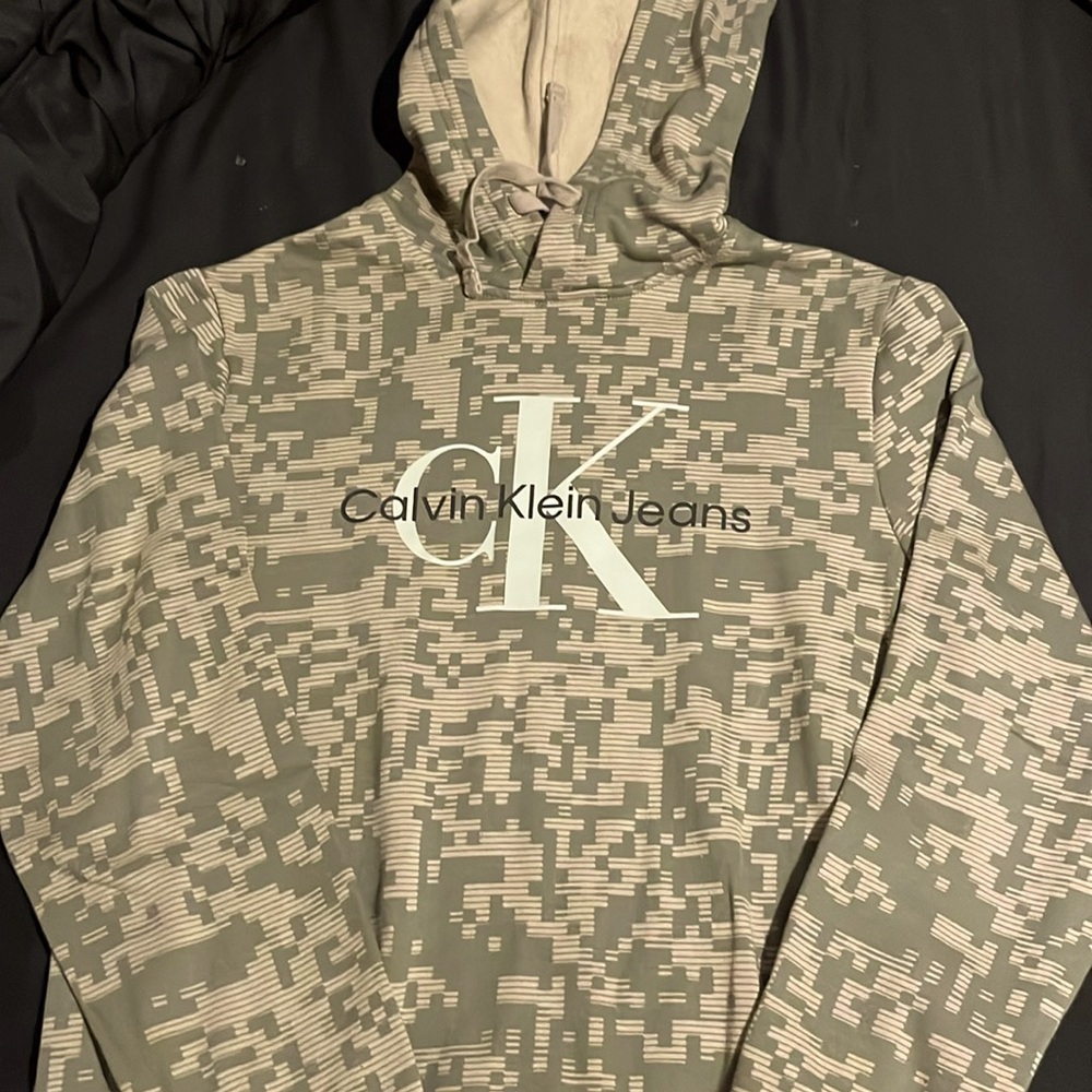 Calvin Klein sweatshirt